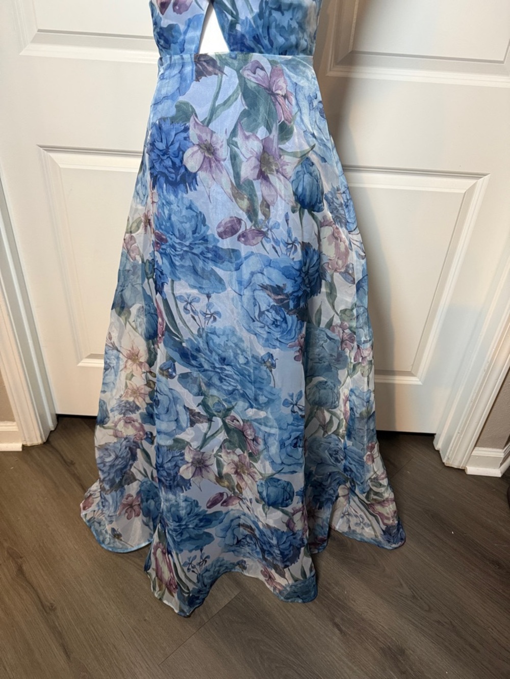 Lulu's Blue Floral V-Neck Cutout Spaghetti Strap Maxi Dress - Picture 5 of 11